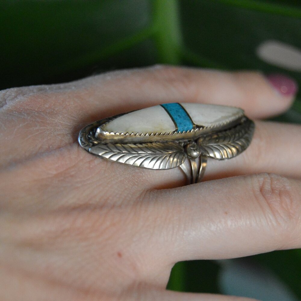 Vintage Navajo Sterling, Turquoise & Mother of Pearl Inlay Ring, Size 7.75 - Picture 2 of 8